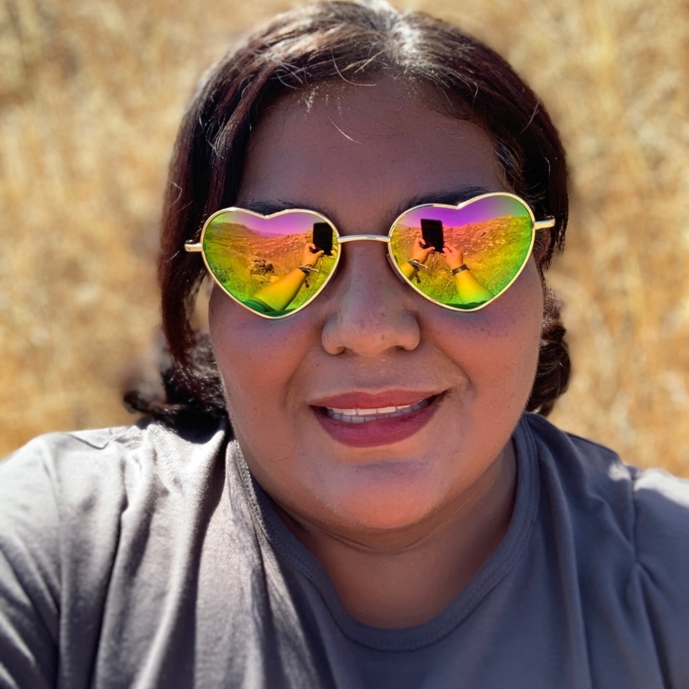 Meet your Posher, Felicia